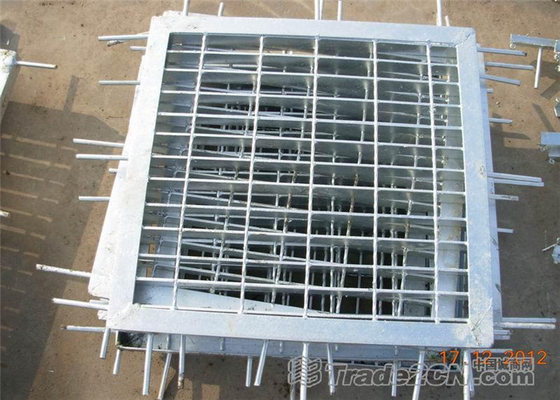中国 流出の鋼鉄格子の下水管カバー反滑走の酸/アルカリの抵抗 サプライヤー